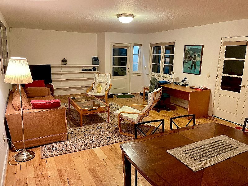 Furnished Finder property 383645_1 photo 3