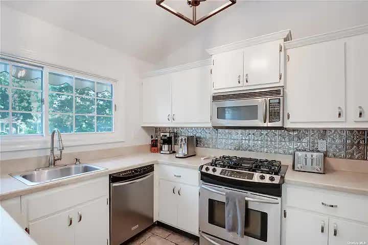 Furnished Finder property 383696_1 photo 7