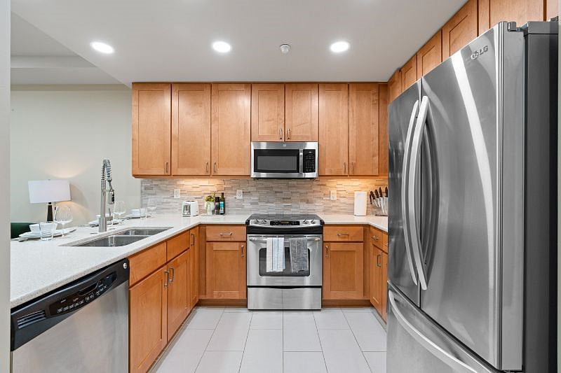 Furnished Finder property 383699_1 photo 2