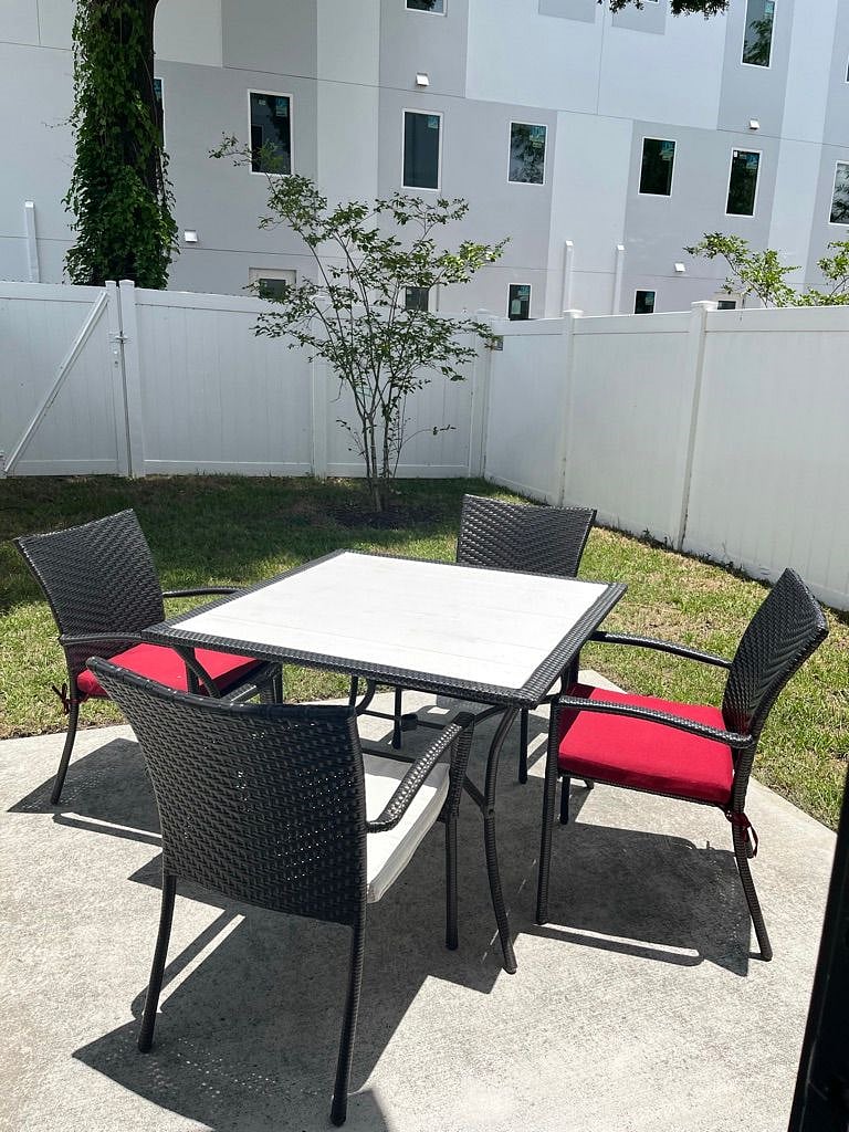 Furnished Finder property 383811_1 photo 52
