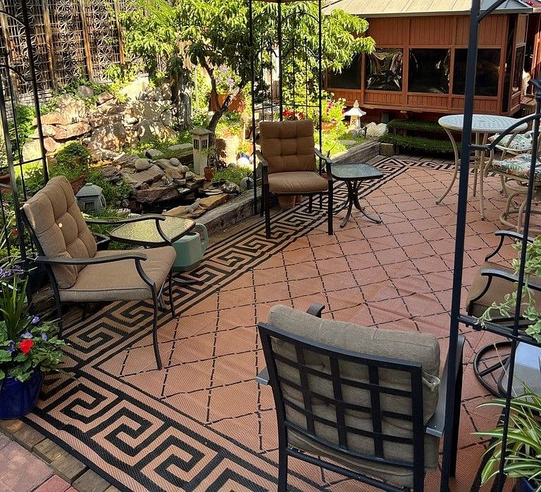 Outdoor seating area