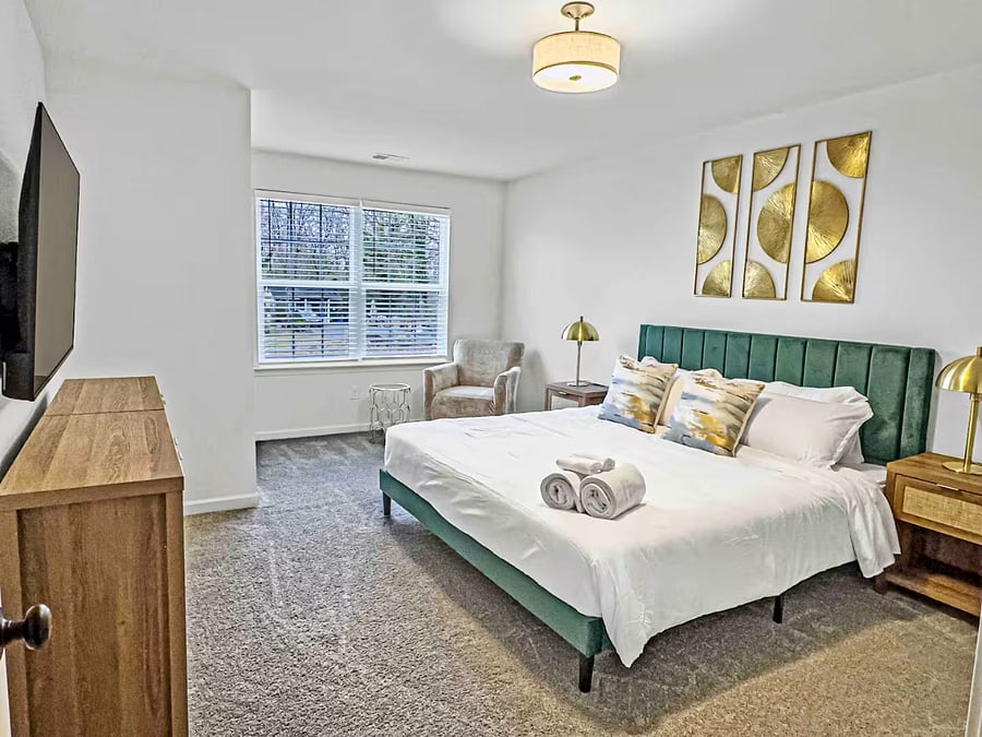 Furnished Finder property 384026_1 photo 9