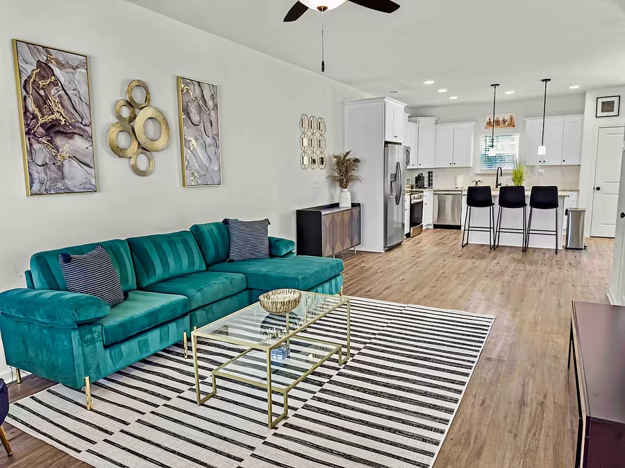Furnished Finder property 384026_1 photo 3