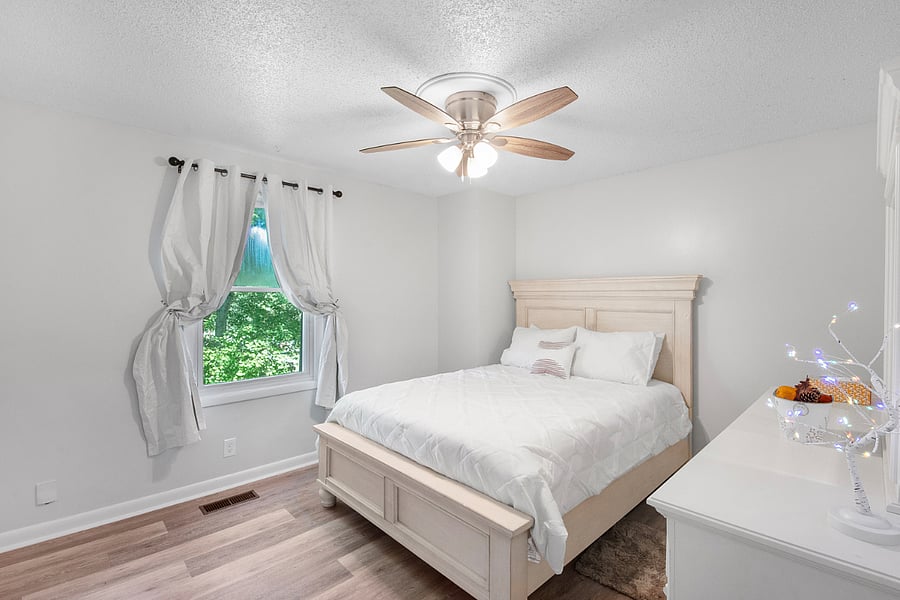 Furnished Finder property 384038_2 photo 28