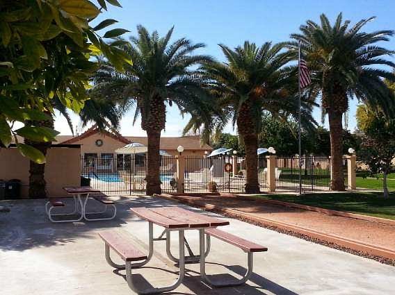 Furnished Finder property 384048_1 photo 2