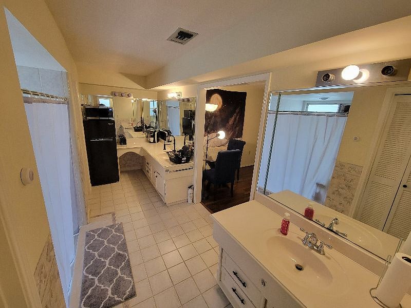 Furnished Finder property 384062_2 photo 5