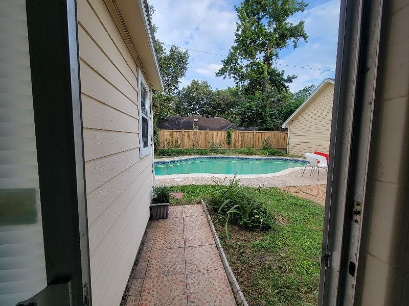 Furnished Finder property 384062_2 photo 13