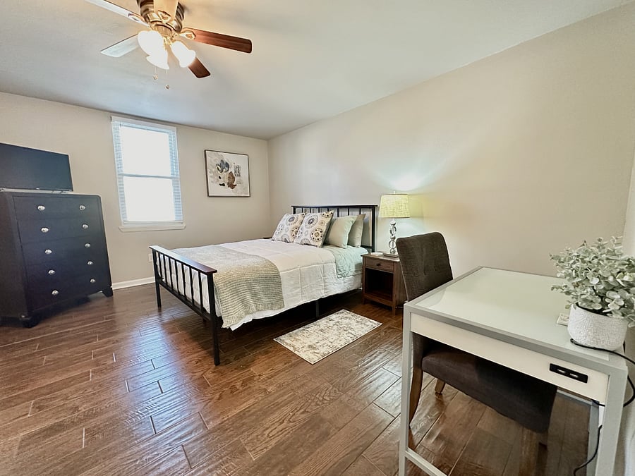 Furnished Finder property 384075_2 photo 8