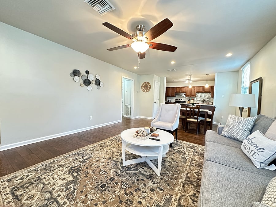 Furnished Finder property 384075_2 photo 3