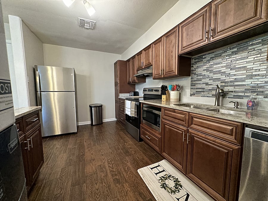 Furnished Finder property 384075_2 photo 5
