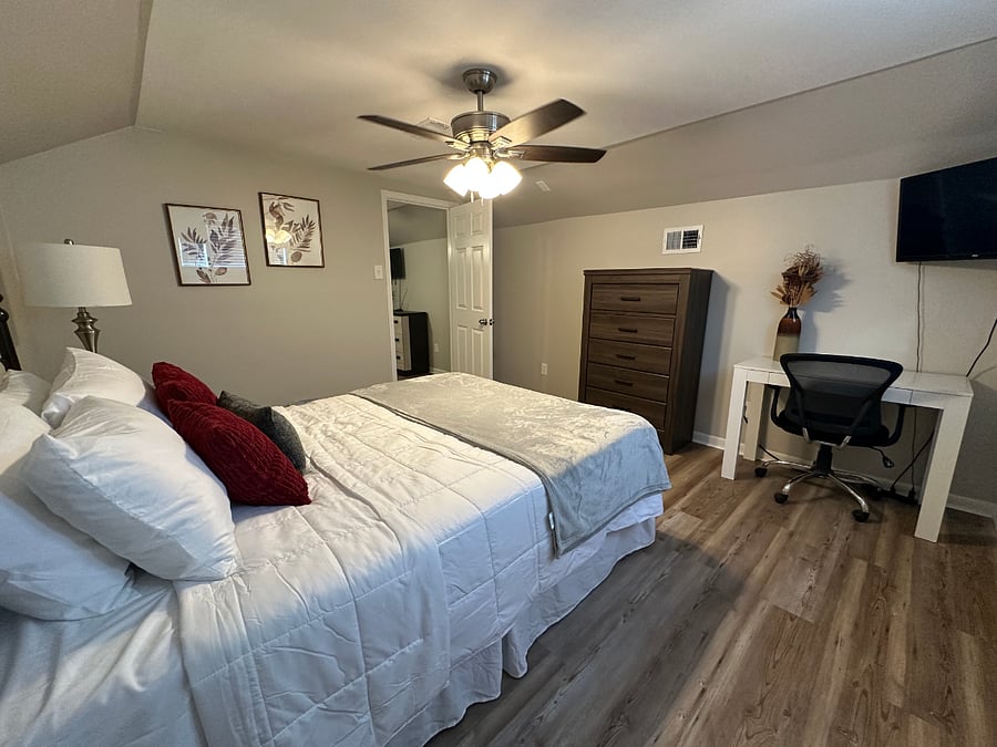 Furnished Finder property 384075_3 photo 16