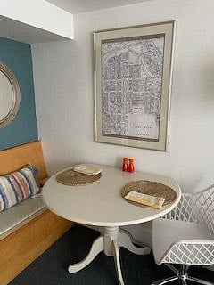 Dining nook with built-in bench