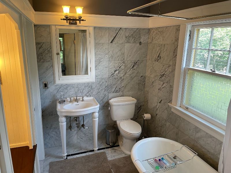 Furnished Finder property 384083_1 photo 14