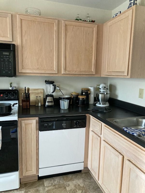 Furnished Finder property 384103_1 photo 8