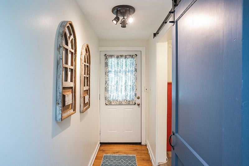 Furnished Finder property 384120_1 photo 27