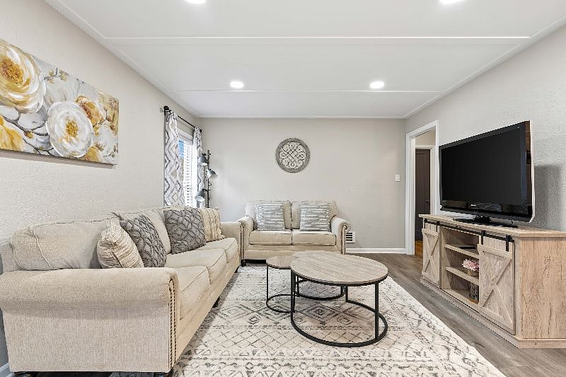 Furnished Finder property 384123_1 photo 8