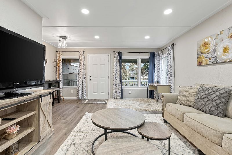 Furnished Finder property 384123_1 photo 9