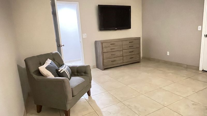 Furnished Finder property 384160_1 photo 18