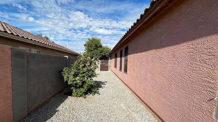 Furnished Finder property 384160_1 photo 28