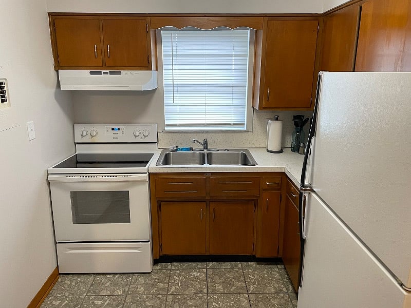 Full Size Fridge & Range