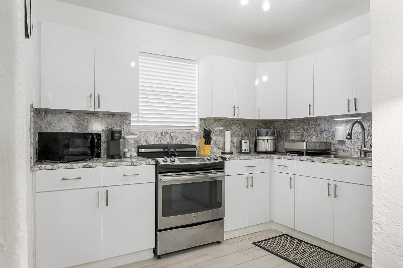 Furnished Finder property 384227_2 photo 6
