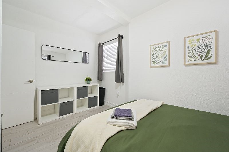 Furnished Finder property 384227_2 photo 16