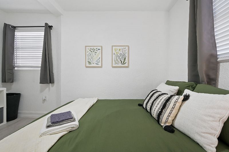 Furnished Finder property 384227_2 photo 19