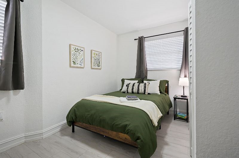 Furnished Finder property 384227_2 photo 21