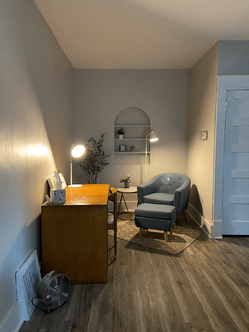 Siting area with Desk