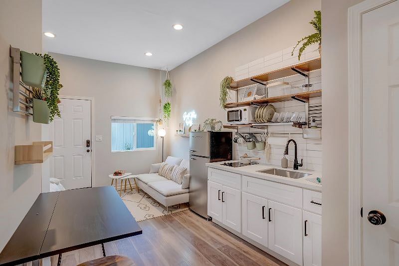 Furnished Finder property 384273_1 photo 3