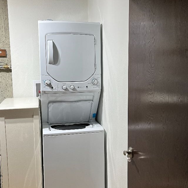 Next to the bedroom, there is a storage room available for you, with in unit washer & dryer 