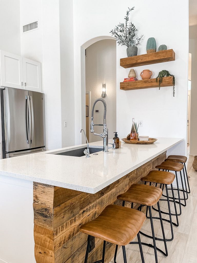 Ample counter seating.