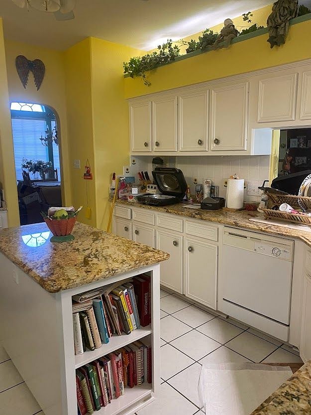 Furnished Finder property 384400_1 photo 12