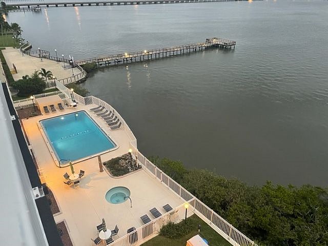 Furnished Finder property 384483_1 photo 12