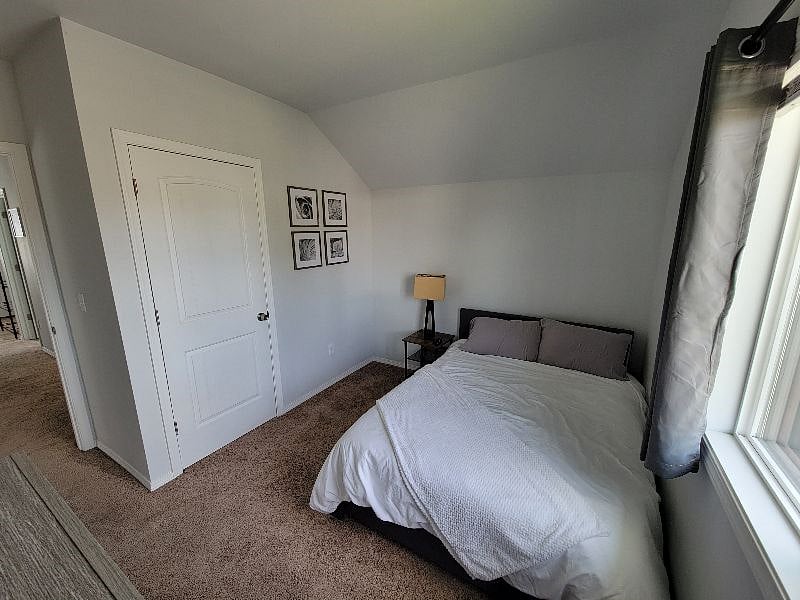 Bedroom 1 (Full Size Bed)
