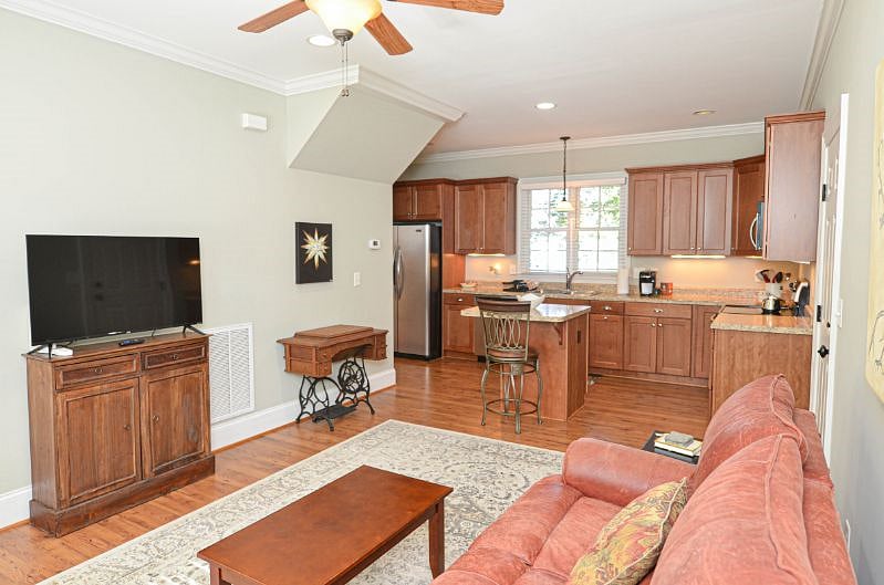 Furnished Finder property 384521_1 photo 4