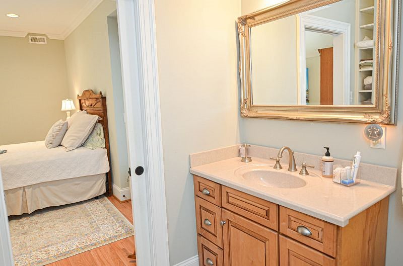 Furnished Finder property 384521_1 photo 11