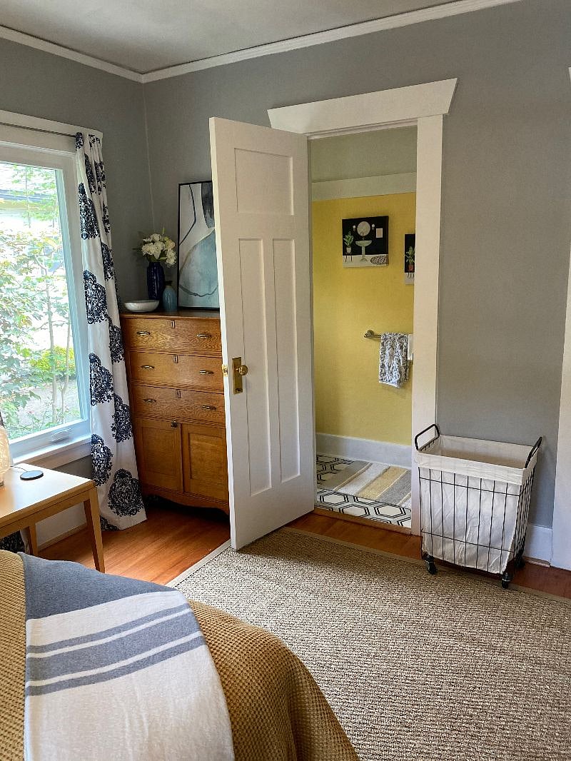 Front bedroom room, with 1/2 bath