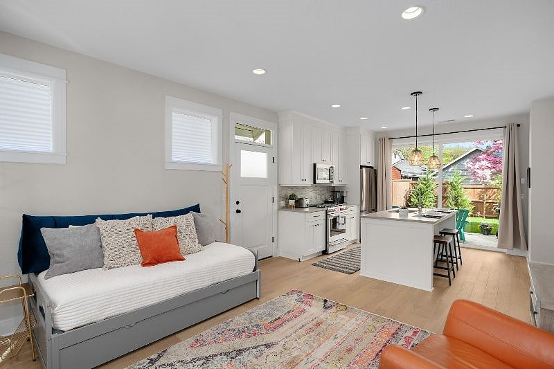Furnished Finder property 385969_1 photo 9