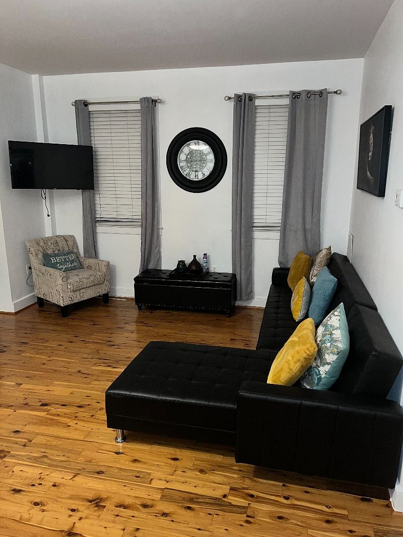 Furnished Finder property 386025_1 photo 4