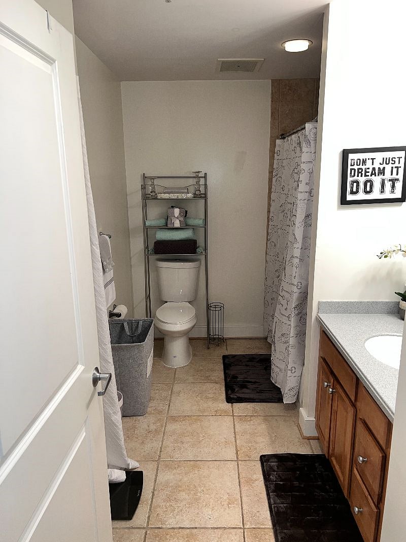 Furnished Finder property 386025_1 photo 9
