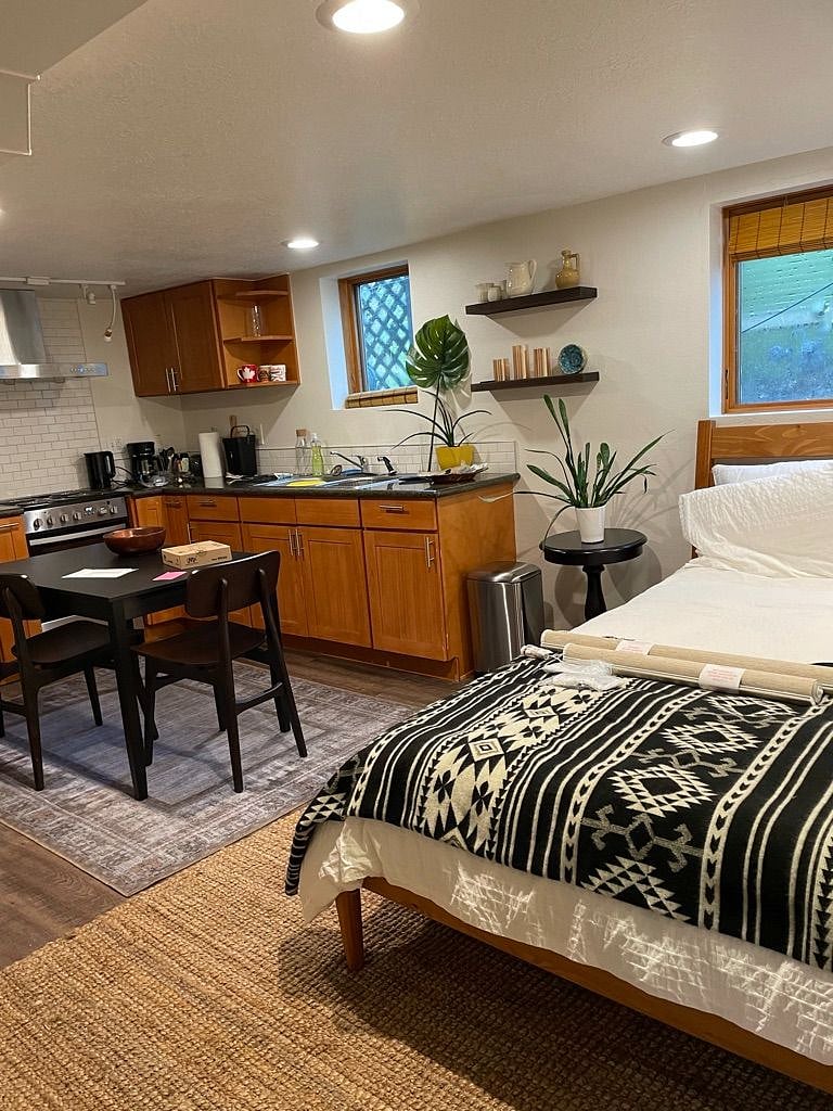 Furnished Finder property 386069_1 photo 3