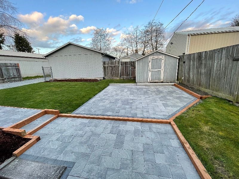 Patio & Yard