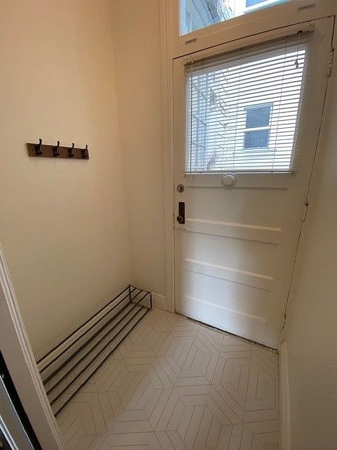 Furnished Finder property 386107_1 photo 6