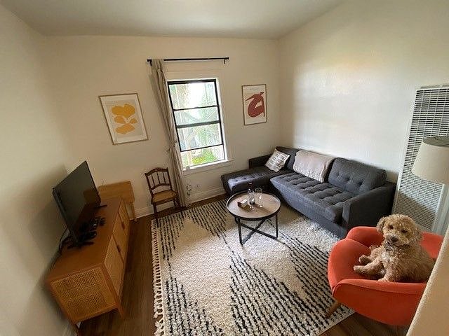 Furnished Finder property 386107_1 photo 3