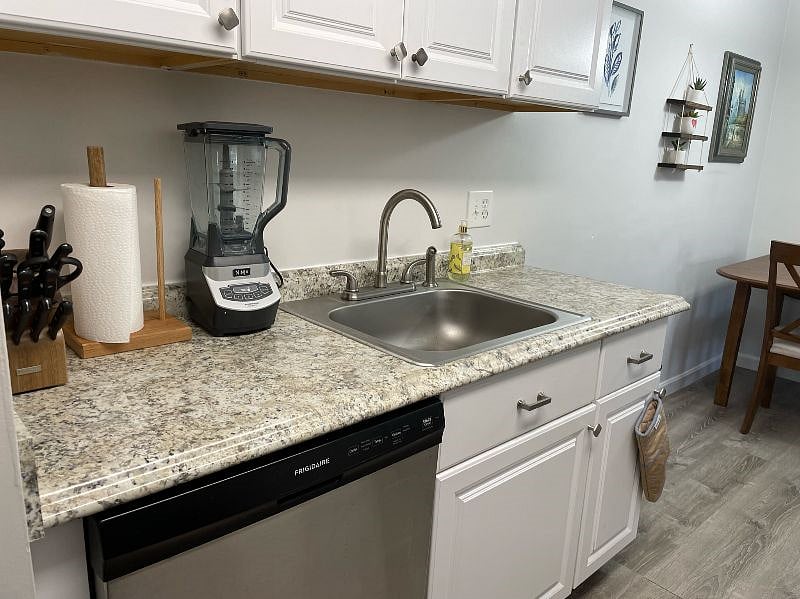 Furnished Finder property 386128_1 photo 15