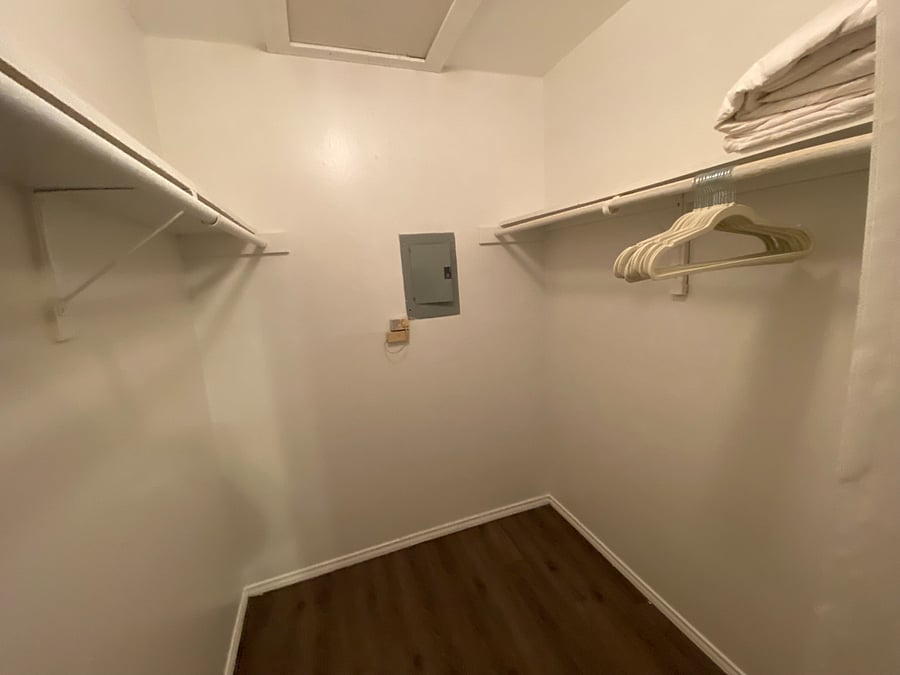 Furnished Finder property 386150_1 photo 10