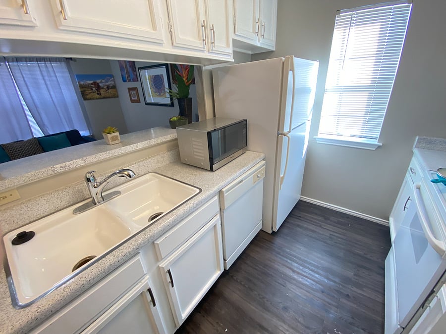 Furnished Finder property 386150_1 photo 6