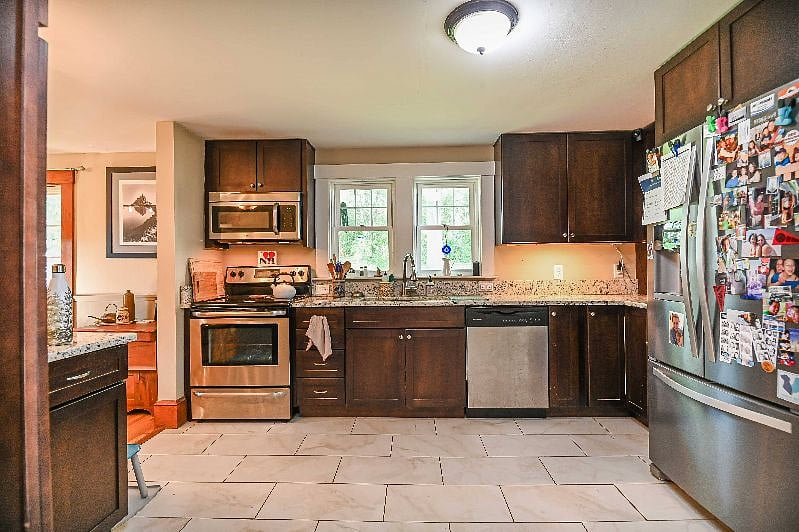 Furnished Finder property 386182_1 photo 98