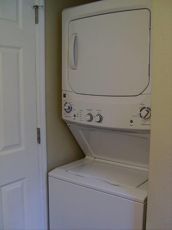 Furnished Finder property 386203_1 photo 13